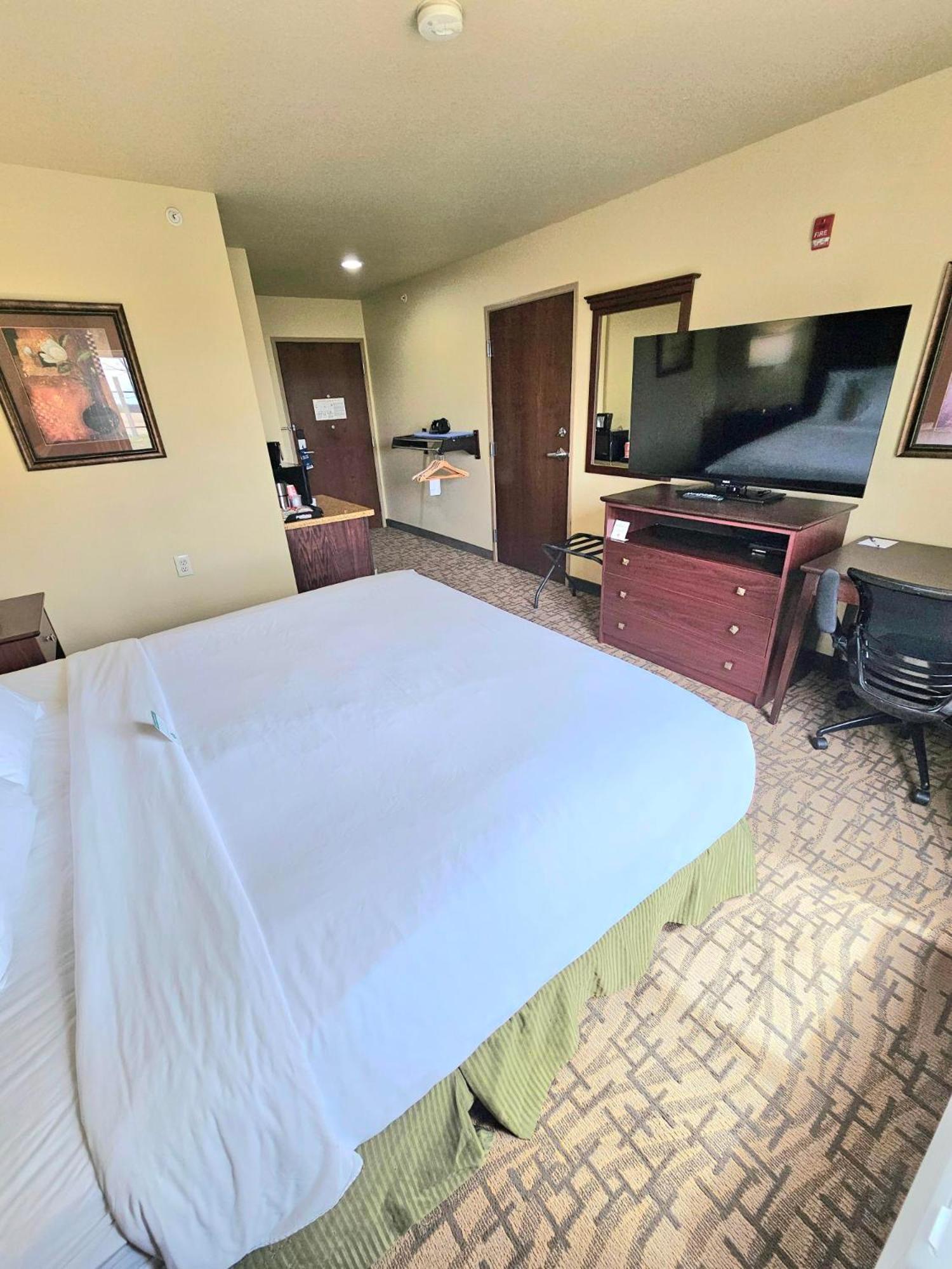 Cobblestone Inn & Suites - Clintonville Dış mekan fotoğraf