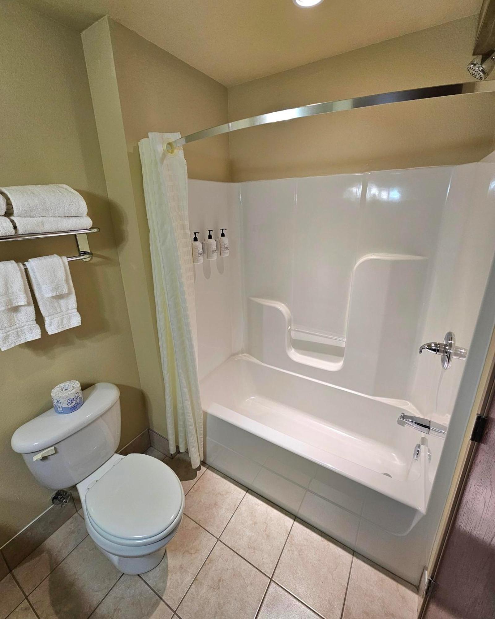 Cobblestone Inn & Suites - Clintonville Dış mekan fotoğraf